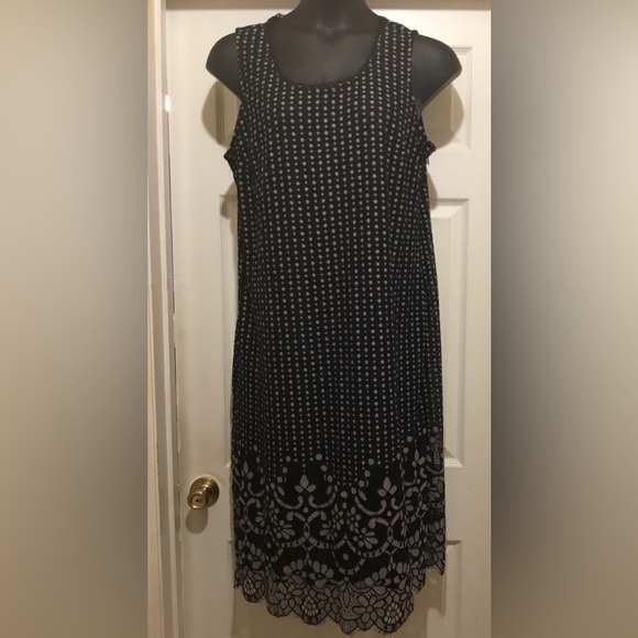 Isaac Mizrahi Elegant Black and White Lace Dress - Picture 1 of 10